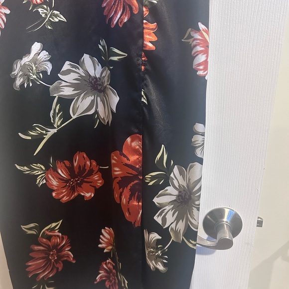 Floral slit midi dress - Picture 5 of 7